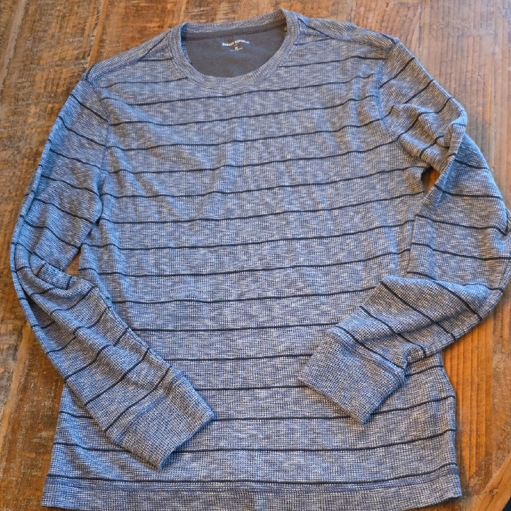 Banana Republic Heathered Blue Crewneck Thermal